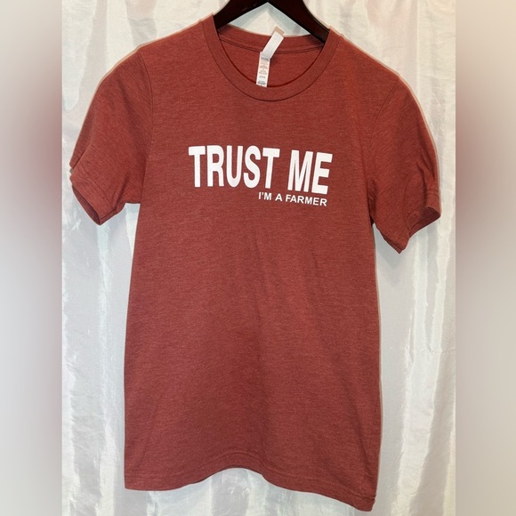 Bella + Canvas “Trust Me I’m a Farmer” Graphic Tee - Size Small - Picture 1 of 6